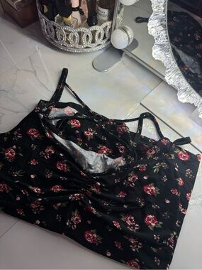 Floral top